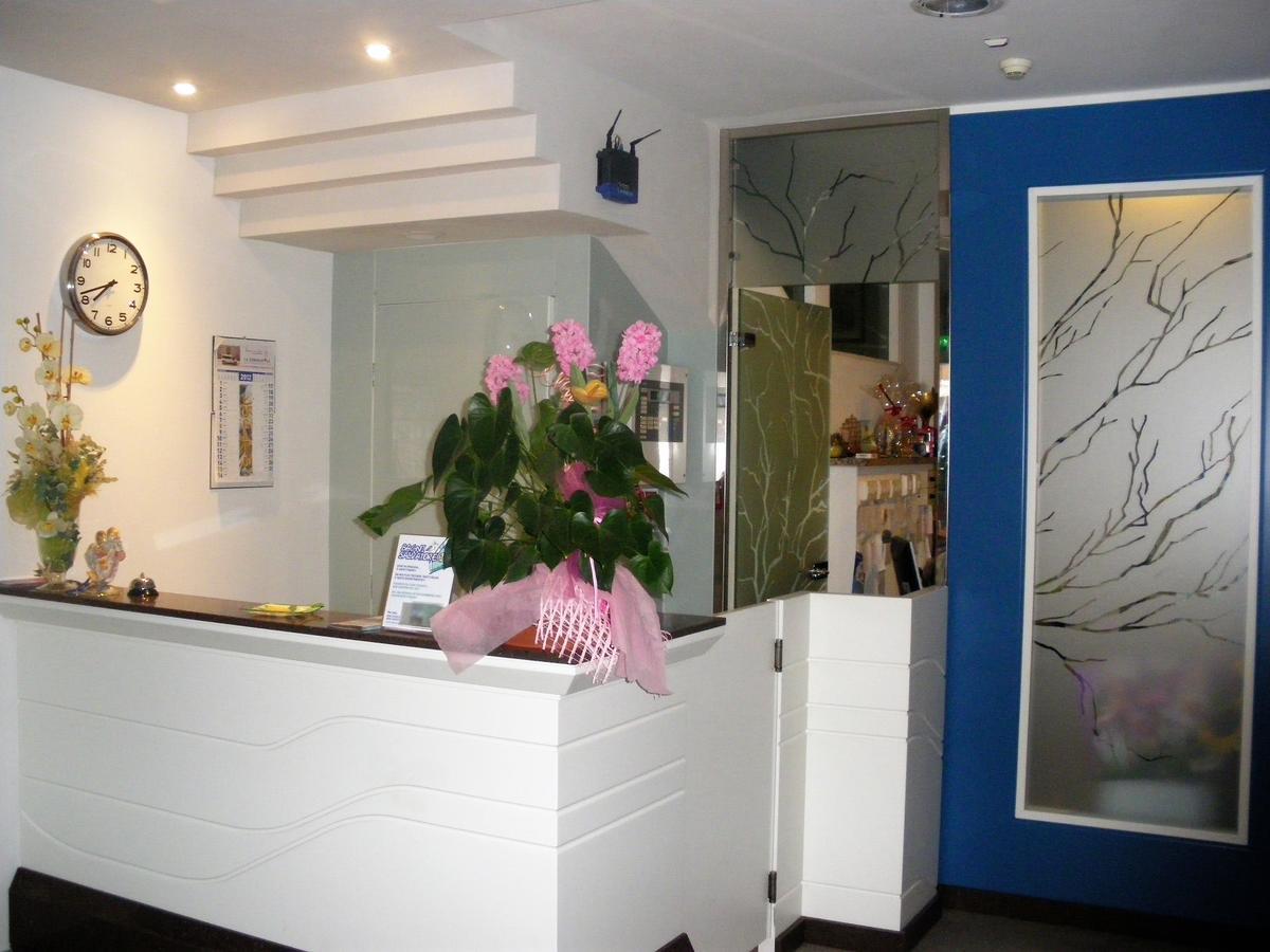 Hotel Amedeo Misano Adriatico Esterno foto