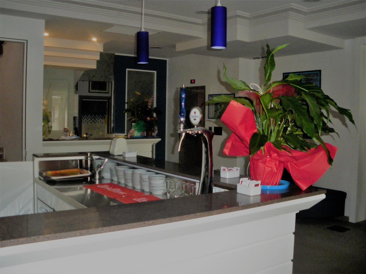 Hotel Amedeo Misano Adriatico Esterno foto